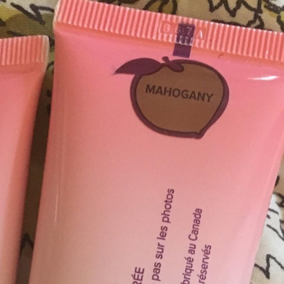 makeup - Picture 1 of 2